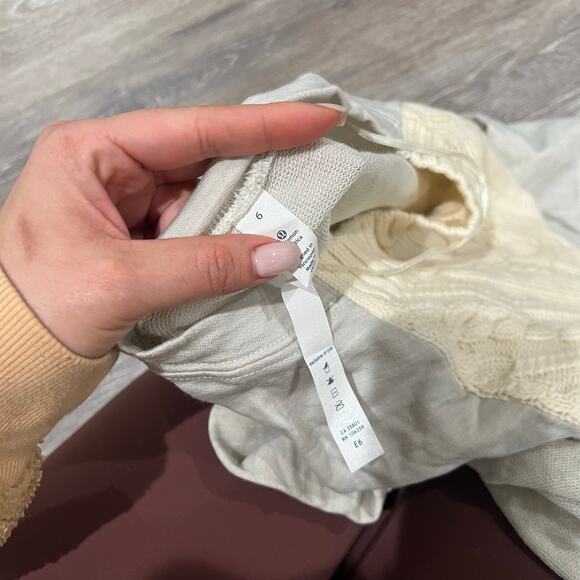 Lululemon Athletica St. Moritz Cable Knit Sweater Size 6 - Picture 3 of 6